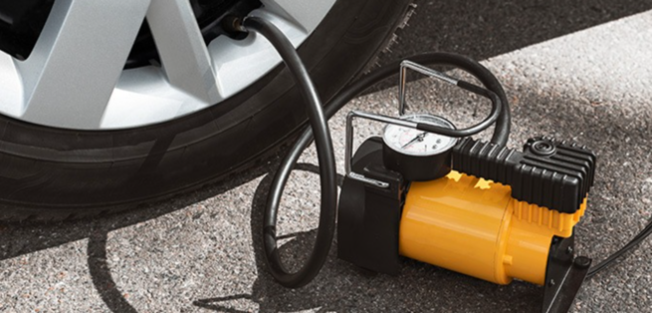 What is a portable smart car air pump?